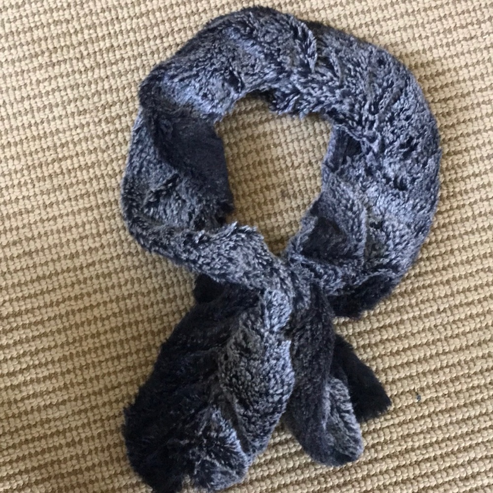 Grey and black faux fur scarf